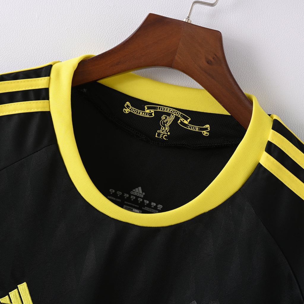 3° Camisa Liverpool 10/11